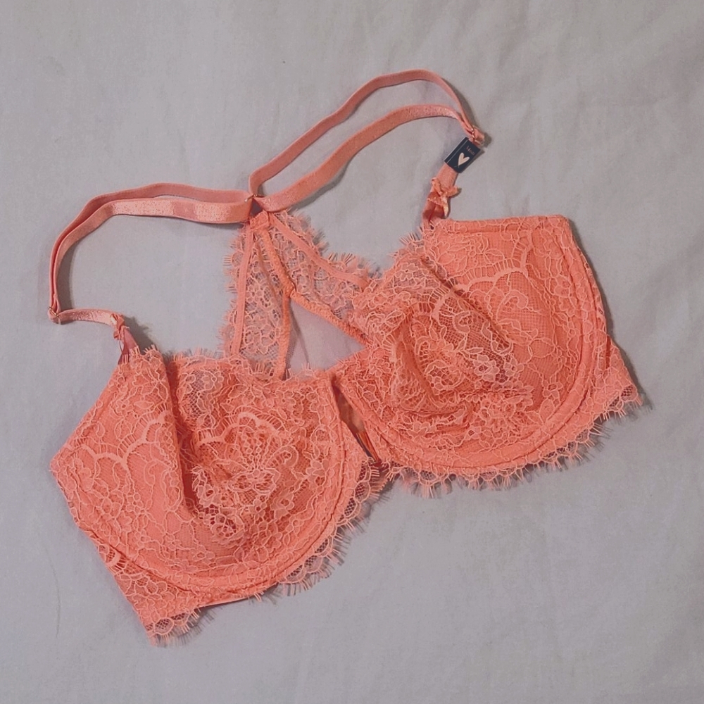 NWT VS balconette bra
